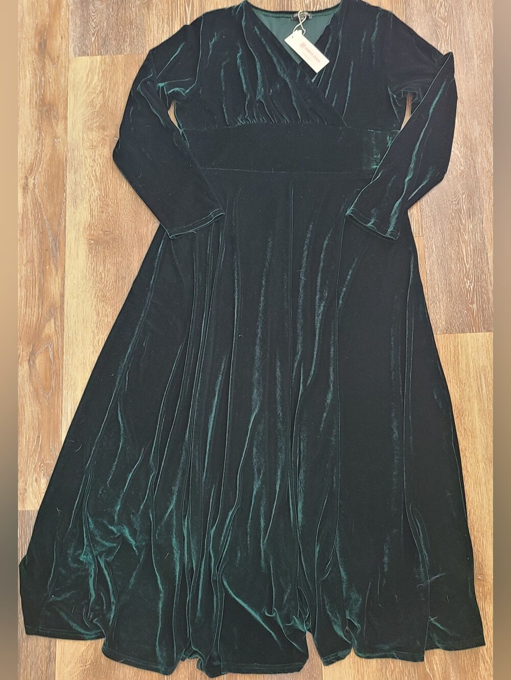 Urban Coco V-neck Velvet Long Length Dress Size 2x NEW